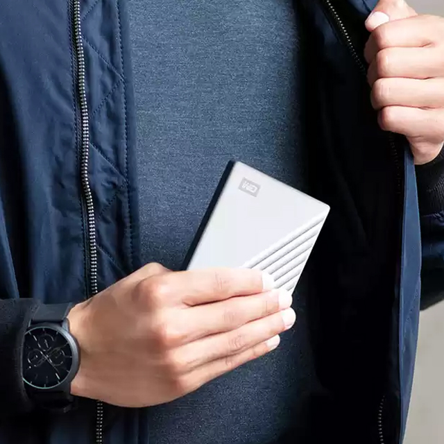 MY-PASSPORT-ULTRA-1-2